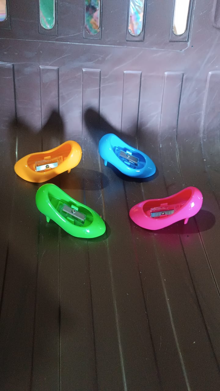 High Heels Shape Pencil Sharpener Single Pencil Sharpeners (Mix Colour) High Heels Shape Pencil Sharpener Single Pencil Sharpeners (Mix Colour)
